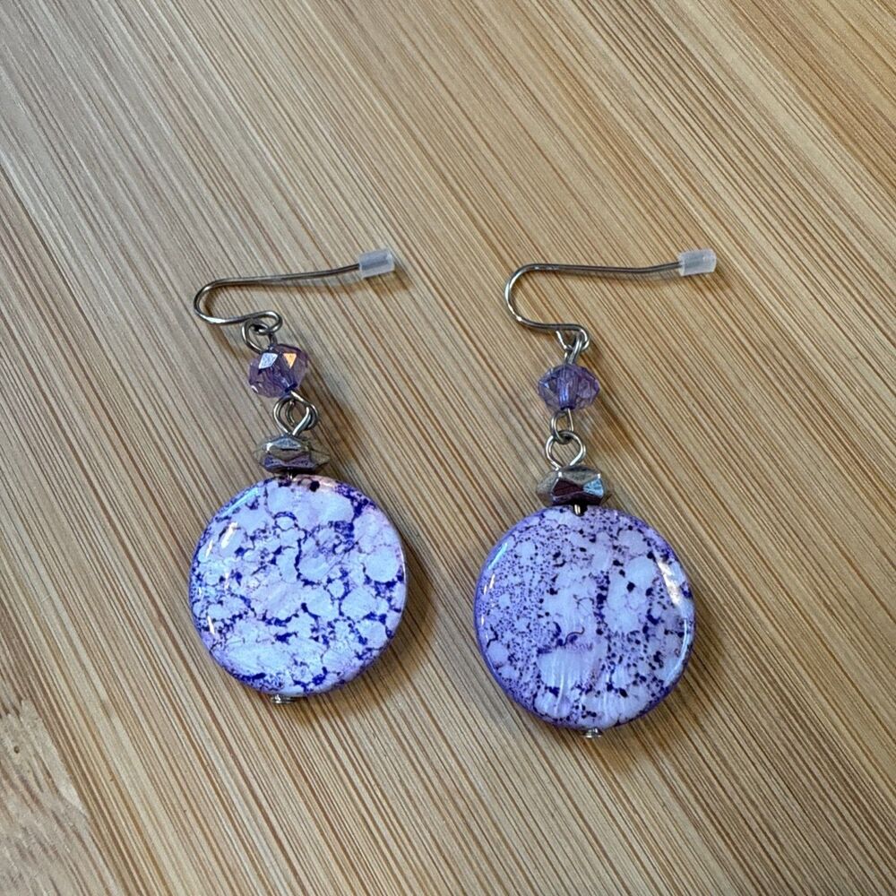 PURPLE SPECKLED ROUND DANGLE DROP EARRINGS UNBRANDED